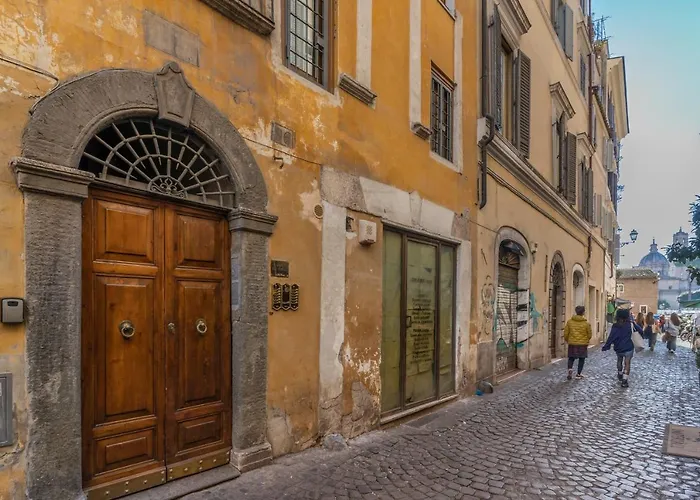 Apartament Lovely Spacious Near The Colosseum *