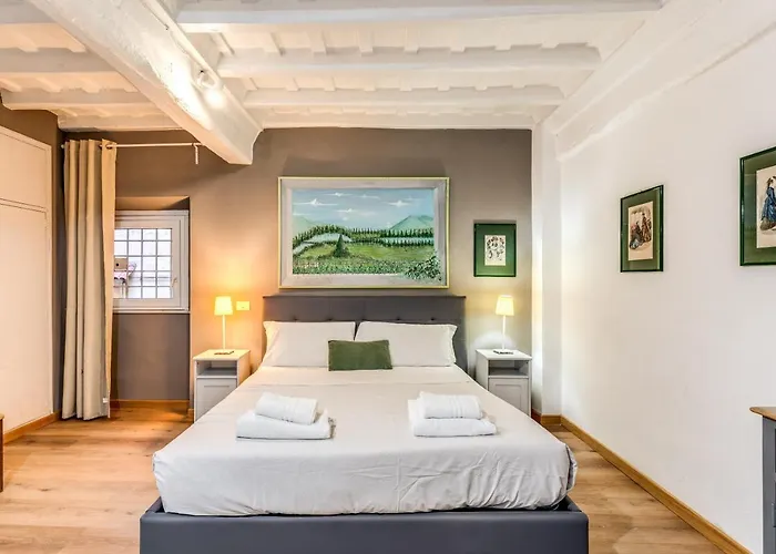 Lovely Spacious Near The Colosseum Apartament *