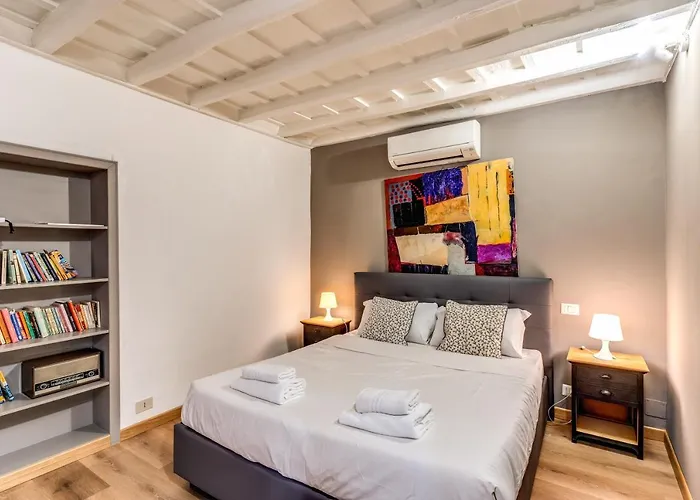 Lovely Spacious Near The Colosseum Apartament Rzym