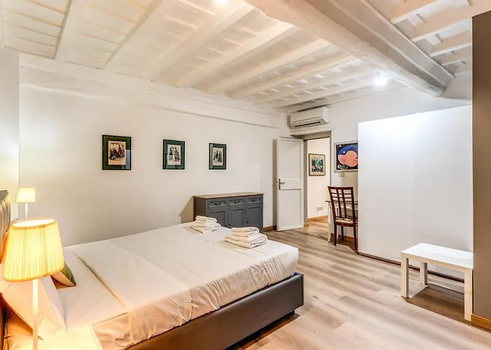 Lovely Spacious Near The Colosseum * Rome