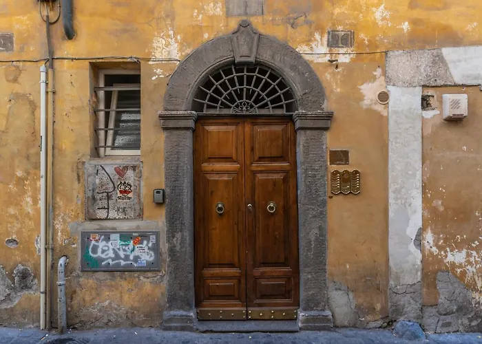 Lovely Spacious Near The Colosseum Apartament *