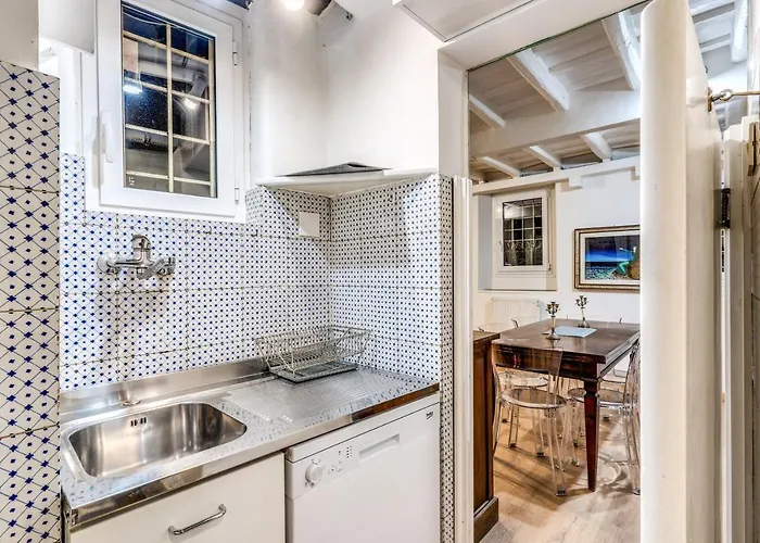 Lovely Spacious Near The Colosseum Appartement *