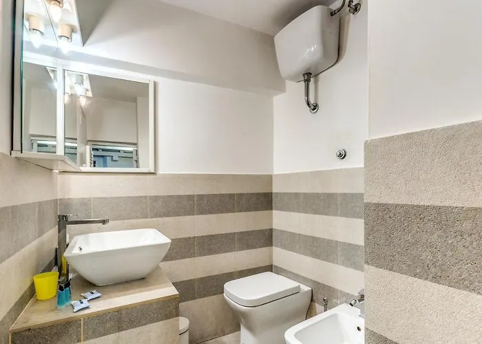Lovely Spacious Near The Colosseum Appartement Rome